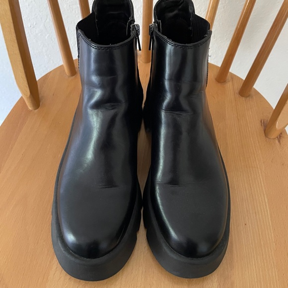 Sam & Libby platform boots - Picture 2 of 5